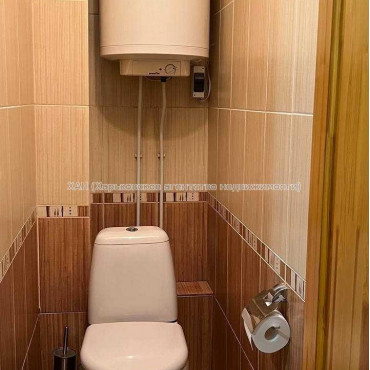 Продам квартиру, Победы просп. , 3 кім., 65 м², евроремонт 