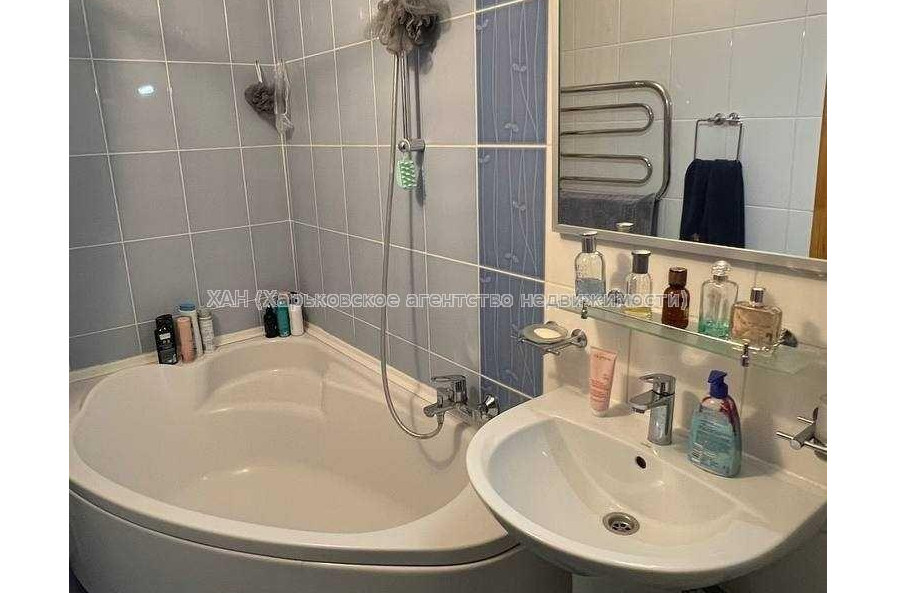 Продам квартиру, Победы просп. , 3 кім., 65 м², евроремонт 