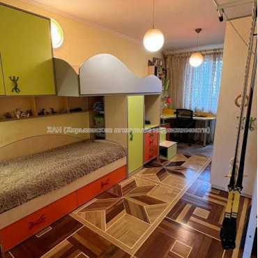 Продам квартиру, Победы просп. , 3 кім., 65 м², евроремонт 