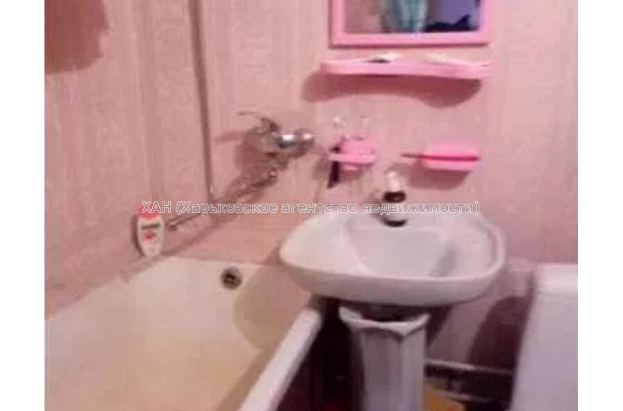 Продам квартиру, Непокоренных ул. , 1 кім., 33 м², косметический ремонт 