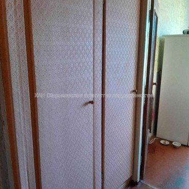 Продам квартиру, Гвардейцев Широнинцев ул. , 1 кім., 33 м², советский ремонт 