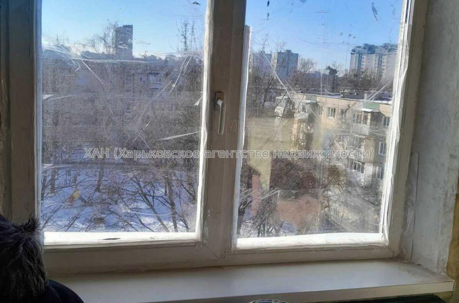 Продам квартиру, Гвардейцев Широнинцев ул. , 1 кім., 33 м², советский ремонт 