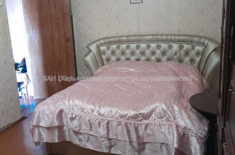 Продам квартиру, Гвардейцев Широнинцев ул. , 1 кім., 33 м², советский ремонт 