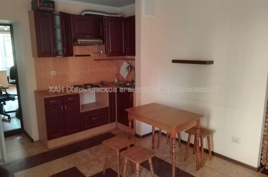 Продам квартиру, Отакара Яроша пер. , 3  ком., 64 м², капитальный ремонт 