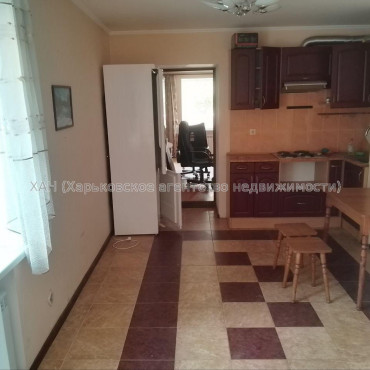 Продам квартиру, Отакара Яроша пер. , 3  ком., 64 м², капитальный ремонт 