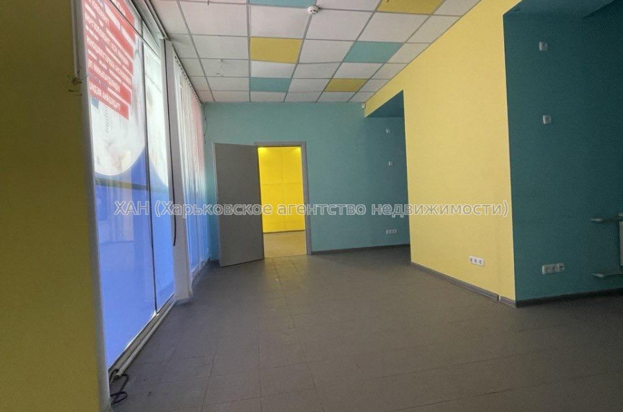 Сдам нежилую недвижимость, помещение свободного назначения , 6  ком., 135 м², капитальный ремонт 