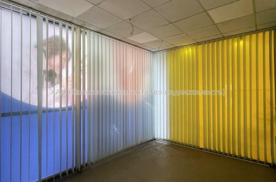 Сдам нежилую недвижимость, помещение свободного назначения , 6  ком., 135 м², капитальный ремонт 