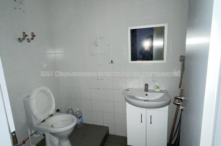 Сдам нежилую недвижимость, помещение свободного назначения , 6  ком., 135 м², капитальный ремонт 