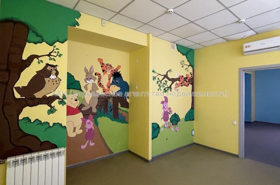 Сдам нежилую недвижимость, помещение свободного назначения , 6  ком., 135 м², капитальный ремонт 