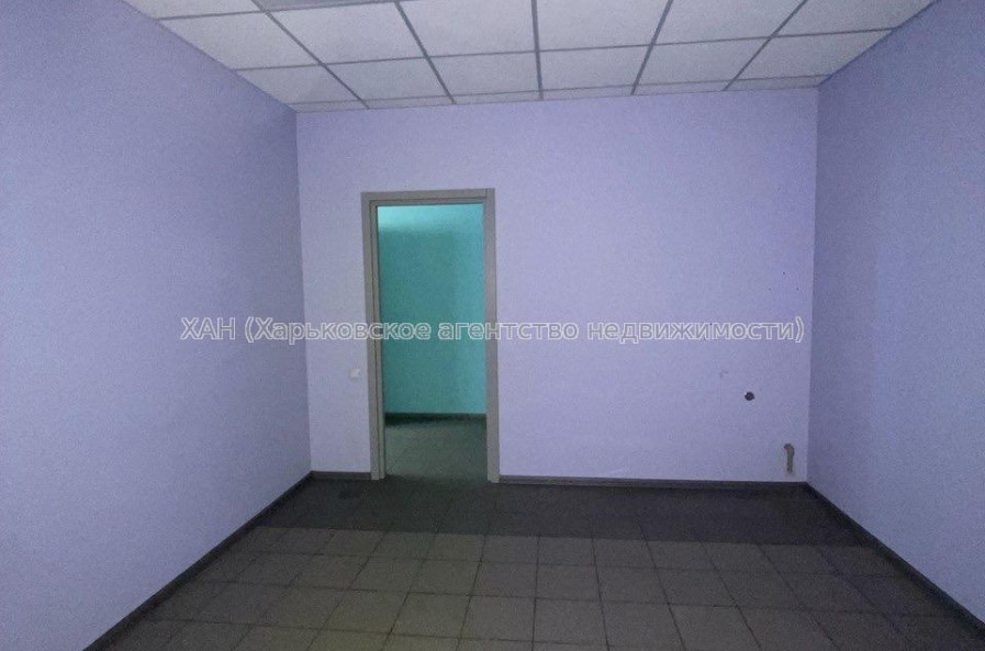 Сдам нежилую недвижимость, помещение свободного назначения , 6  ком., 135 м², капитальный ремонт 