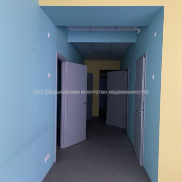 Сдам нежилую недвижимость, помещение свободного назначения , 6  ком., 135 м², капитальный ремонт 