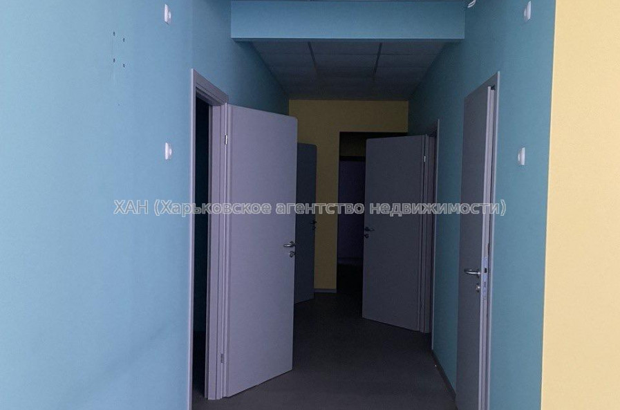 Сдам нежилую недвижимость, помещение свободного назначения , 6  ком., 135 м², капитальный ремонт 