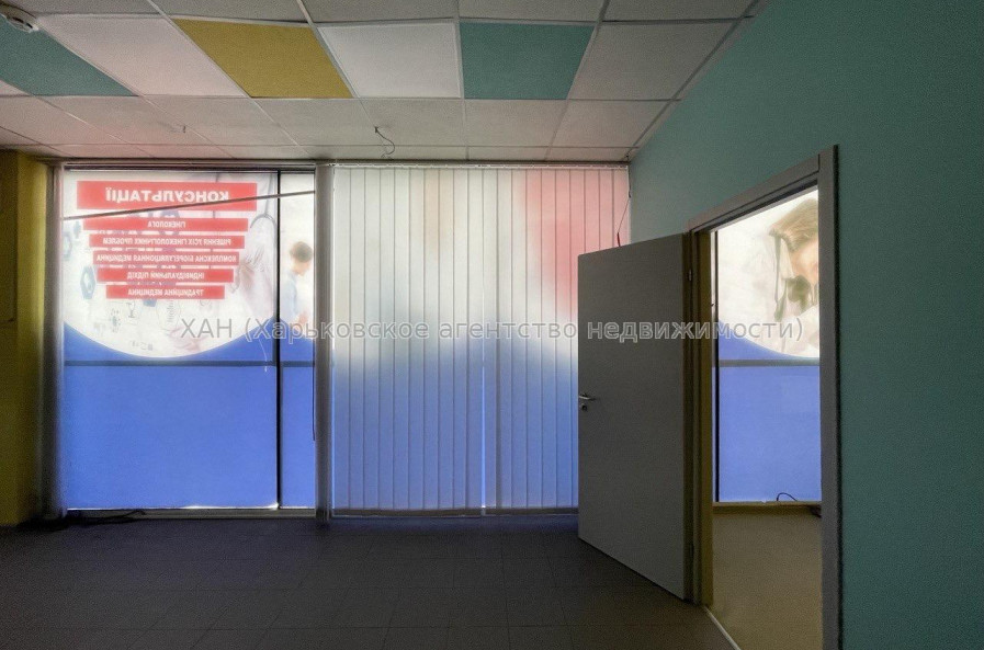 Сдам нежилую недвижимость, помещение свободного назначения , 6  ком., 135 м², капитальный ремонт 