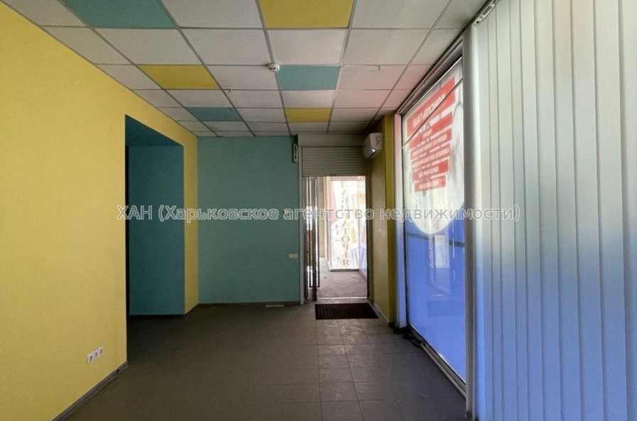 Сдам нежилую недвижимость, помещение свободного назначения , 6  ком., 135 м², капитальный ремонт 