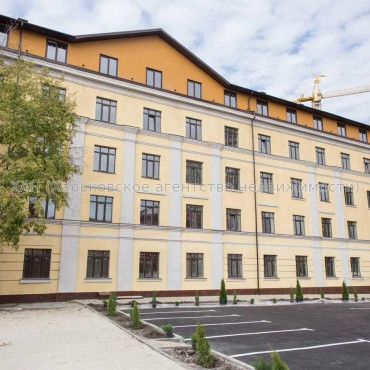 Продам квартиру, Хмельницкого Богдана ул. , 1  ком., 27 м², евроремонт 