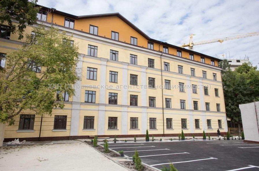 Продам квартиру, Хмельницкого Богдана ул. , 1  ком., 27 м², евроремонт 