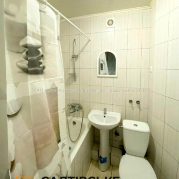 Продам квартиру, Валентиновская ул. , 26 , 1 кім., 33 м², капитальный ремонт 