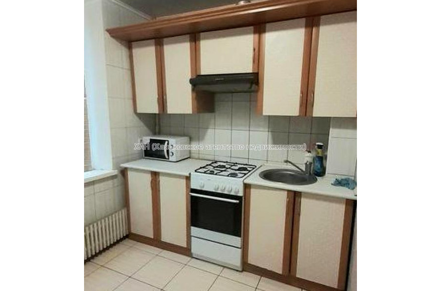 Продам квартиру, Валентиновская ул. , 26 , 1 кім., 33 м², капитальный ремонт 