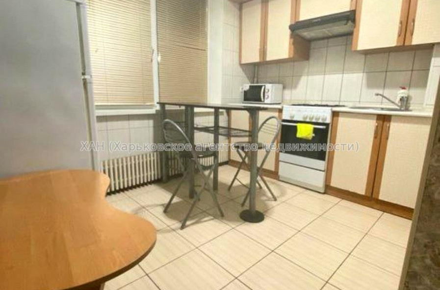 Продам квартиру, Валентиновская ул. , 26 , 1 кім., 33 м², капитальный ремонт 