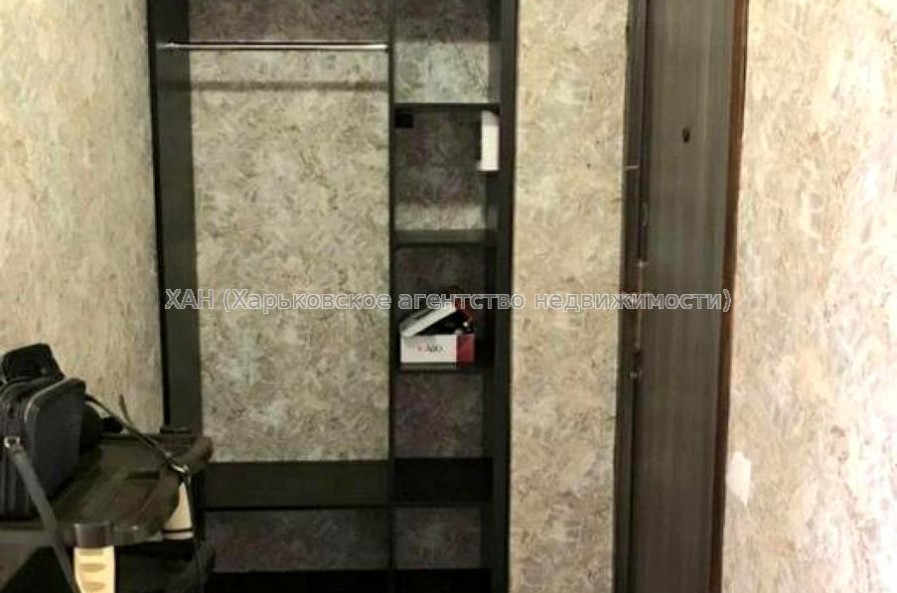 Продам квартиру, Валентиновская ул. , 26 , 1 кім., 33 м², капитальный ремонт 