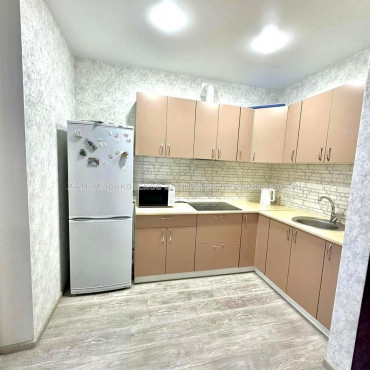 Продам квартиру, Казакевича ул. , 31 , 1 кім., 40 м², евроремонт 