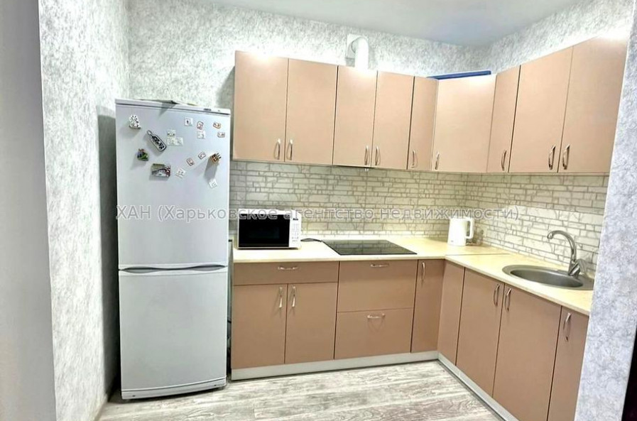 Продам квартиру, Казакевича ул. , 31 , 1 кім., 40 м², евроремонт 