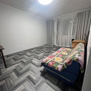 Продам квартиру, Каденюка ул. , 1  ком., 38.50 м², советский ремонт 