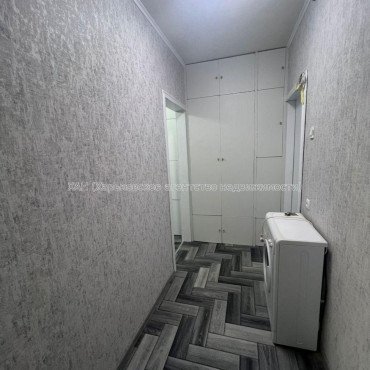 Продам квартиру, Каденюка ул. , 1  ком., 38.50 м², советский ремонт 