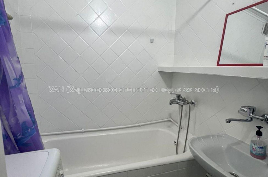 Продам квартиру, Каденюка ул. , 1  ком., 38.50 м², советский ремонт 