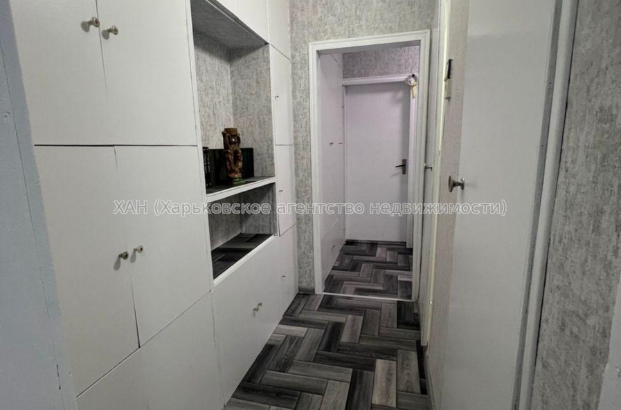 Продам квартиру, Каденюка ул. , 1  ком., 38.50 м², советский ремонт 