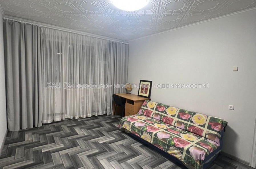 Продам квартиру, Каденюка ул. , 1  ком., 38.50 м², советский ремонт 