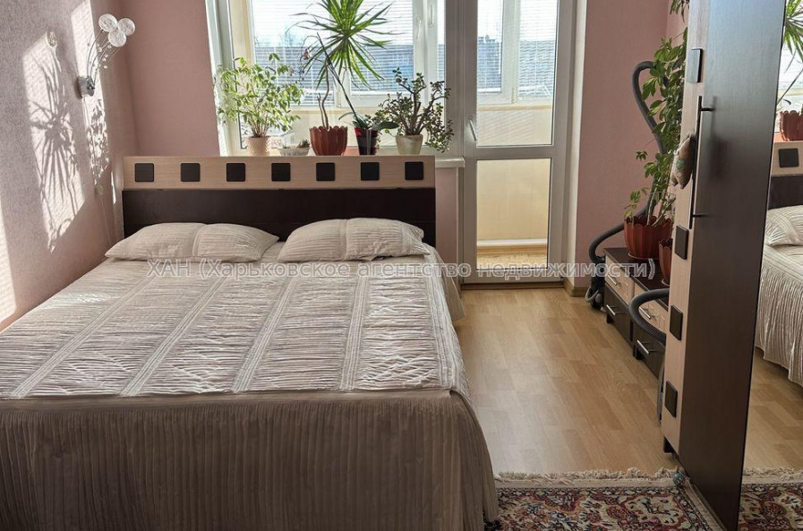 Продам квартиру, Ньютона ул. , 3  ком., 62 м², косметический ремонт 