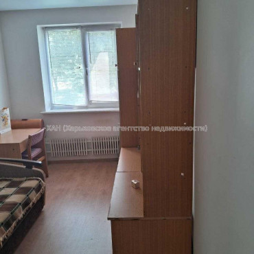Продам квартиру, Валентиновская ул. , 2  ком., 46.80 м², частичный ремонт 