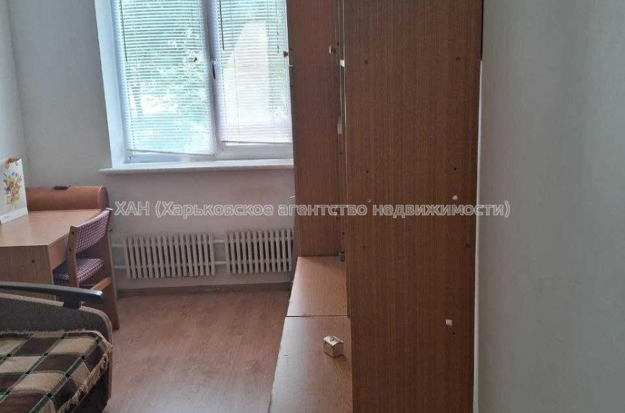 Продам квартиру, Валентиновская ул. , 2  ком., 46.80 м², частичный ремонт 