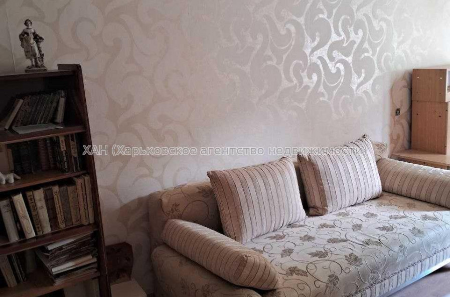 Продам квартиру, Валентиновская ул. , 2  ком., 46.80 м², частичный ремонт 