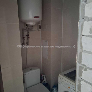 Продам квартиру, Валентиновская ул. , 2  ком., 46.80 м², частичный ремонт 