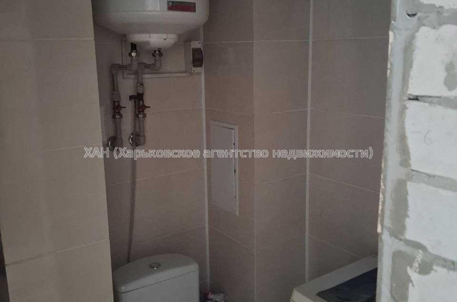 Продам квартиру, Валентиновская ул. , 2  ком., 46.80 м², частичный ремонт 