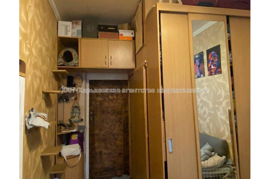 Продам квартиру, Локомотивная ул. , 1 кім., 18 м², косметический ремонт 