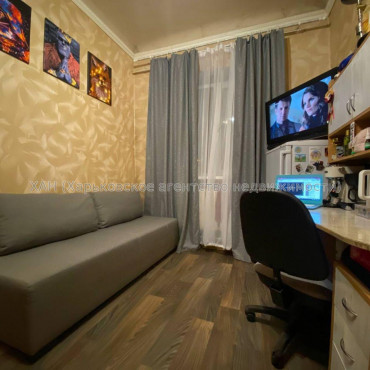 Продам квартиру, Локомотивная ул. , 1  ком., 18 м², косметический ремонт 