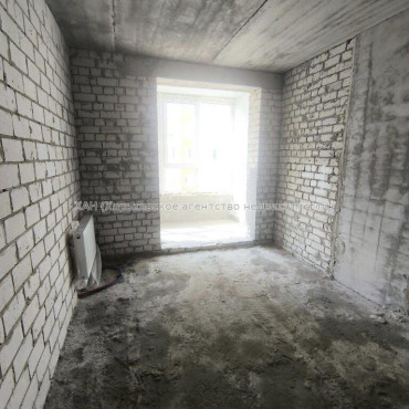 Продам квартиру, Героев Харькова просп. , 268Б , 1 кім., 43 м², без внутренних работ 