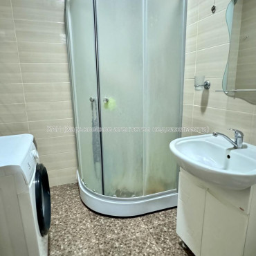 Продам квартиру, Ньютона ул. , 98 , 1  ком., 38 м², евроремонт 