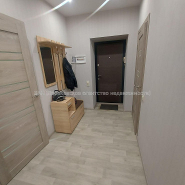 Продам квартиру, Домостроительная ул. , 13 , 1 кім., 37 м², евроремонт 