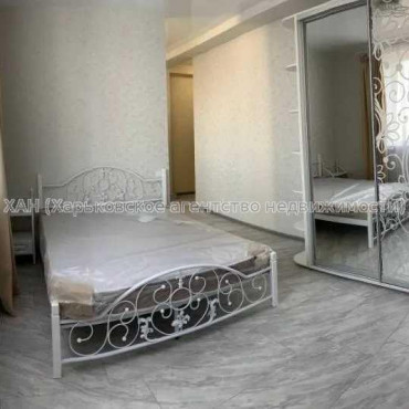 Продам квартиру, Победы просп. , 59 , 1 кім., 35 м², евроремонт 