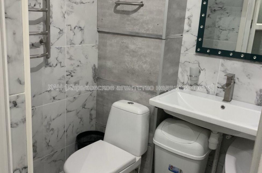 Продам квартиру, Ахсарова Энвера ул. , 4  ком., 81.50 м², авторский дизайн 