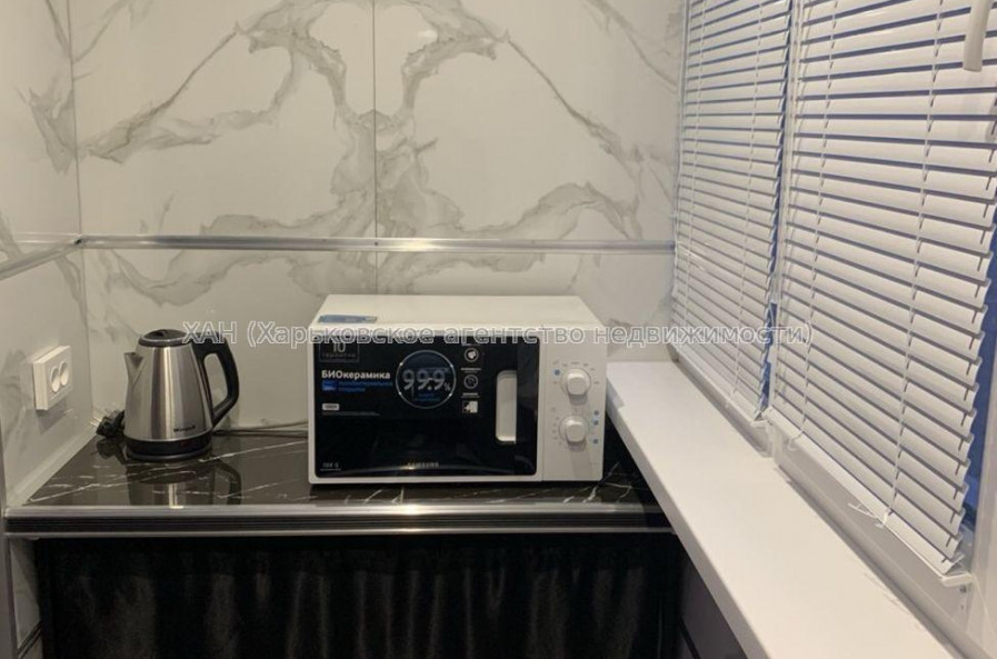 Продам квартиру, Ахсарова Энвера ул. , 4  ком., 81.50 м², авторский дизайн 