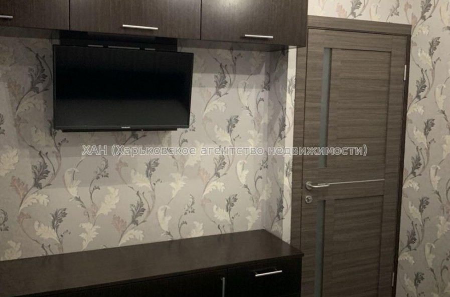 Продам квартиру, Ахсарова Энвера ул. , 4  ком., 81.50 м², авторский дизайн 