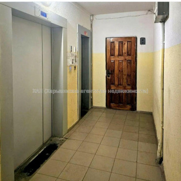 Продам квартиру, Гвардейцев Широнинцев ул. , 2  ком., 28 м², косметический ремонт 