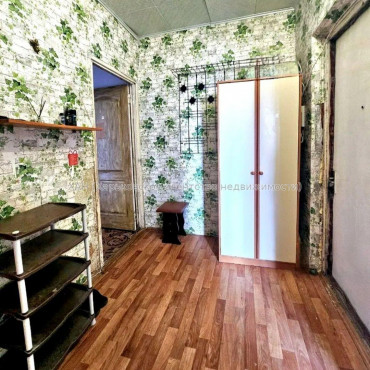 Продам квартиру, Гвардейцев Широнинцев ул. , 2  ком., 28 м², косметический ремонт 