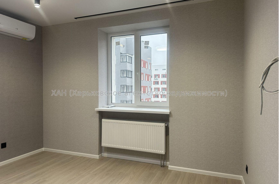 Продам квартиру, Борткевича ул. , 11 , 1 кім., 42.75 м², евроремонт 