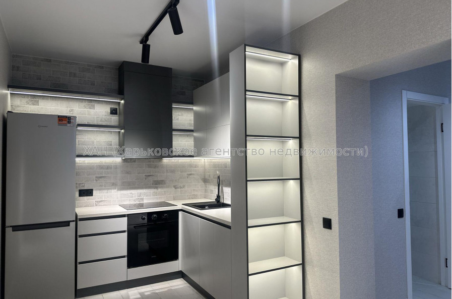 Продам квартиру, Борткевича ул. , 11 , 1 кім., 42.75 м², евроремонт 